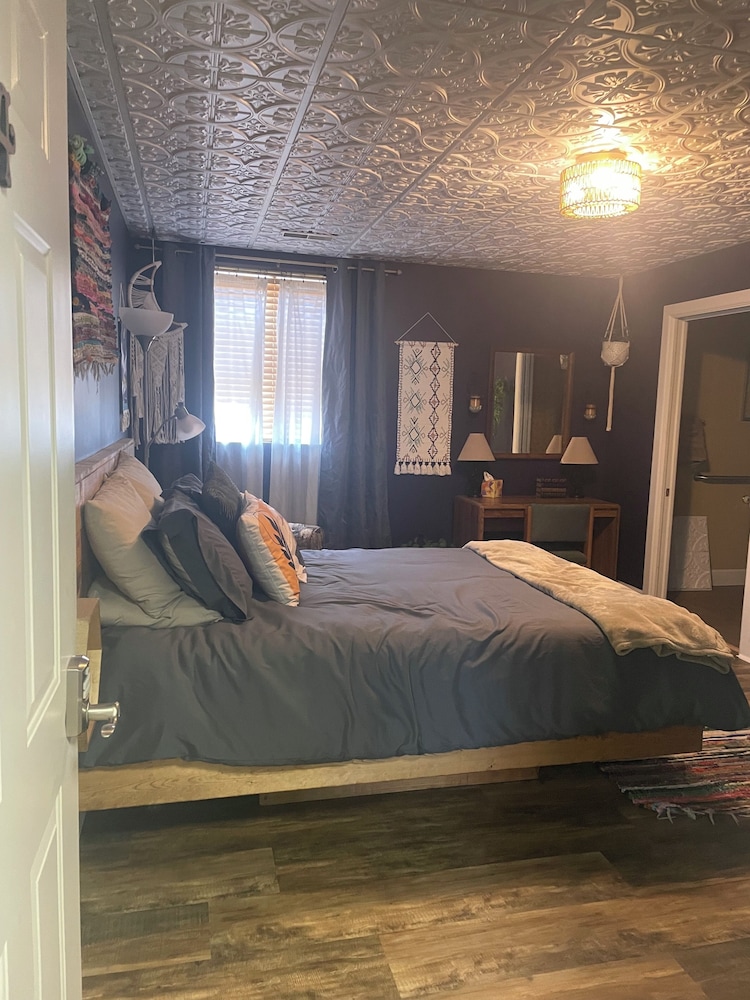 Monroe Street Suites - photo 32