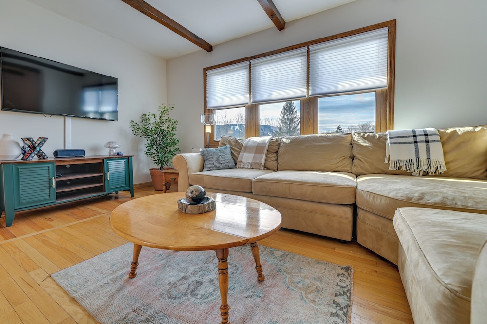 Vacation Rental Home 2 Mi to Windham Mountain - photo 7