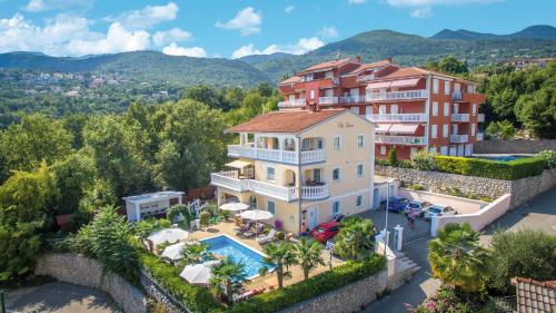 Apartments Villa Chiara Opatija — 4-Star Luxury Hotel in Opatija, Croatia
