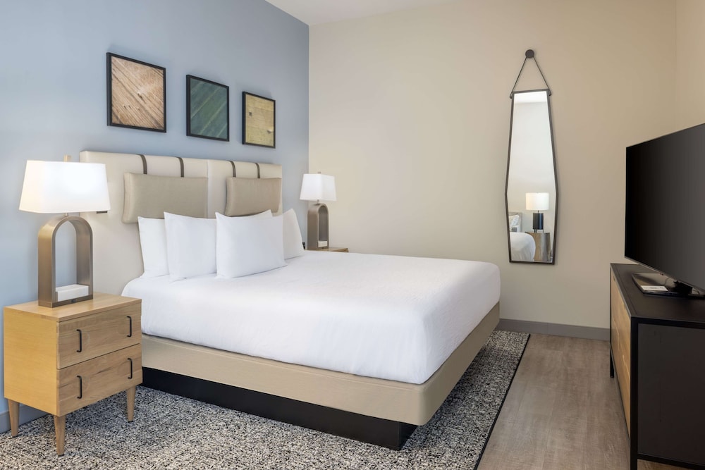 Embassy Suites by Hilton Bowling Green - photo 16
