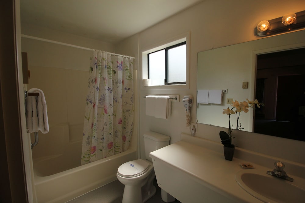 Mariner's Cove Inn - photo 27
