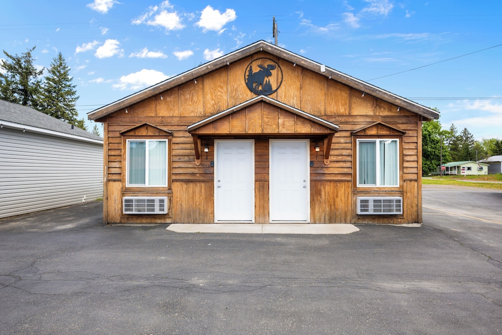 Moose Inn - photo 24