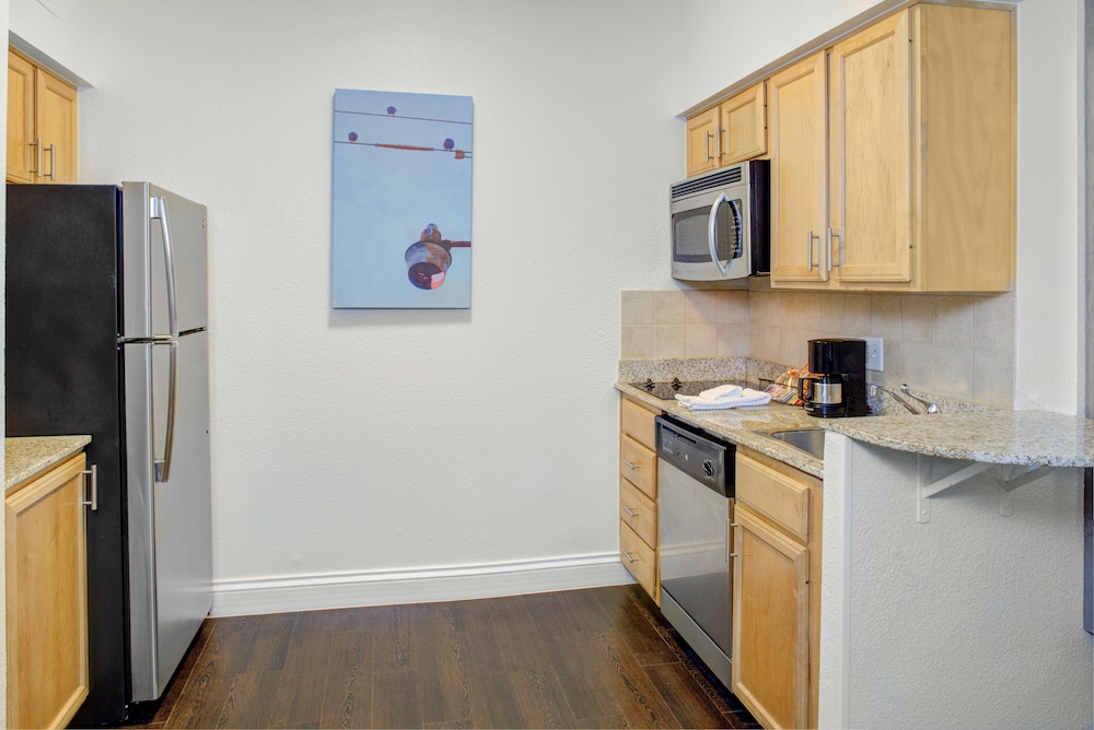 HYATT house Dallas Lincoln Park - photo 17