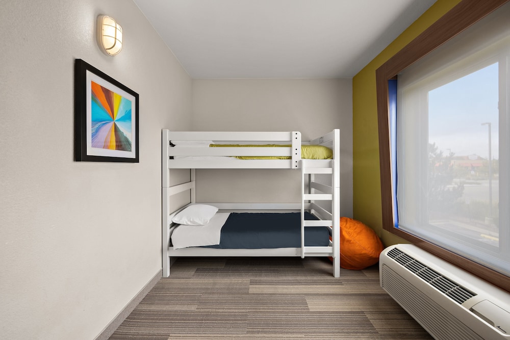 Holiday Inn Express Hotel & Suites Limon I 70 by IHG - photo 10