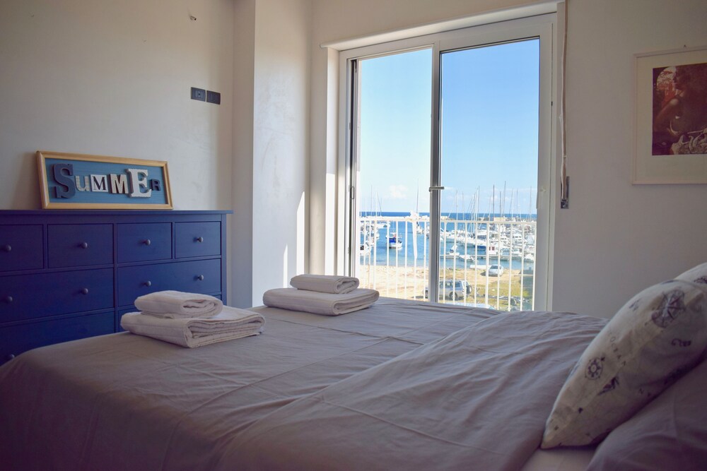 Harbor House — 4-Star Luxury Hotel in Pachino, Italy