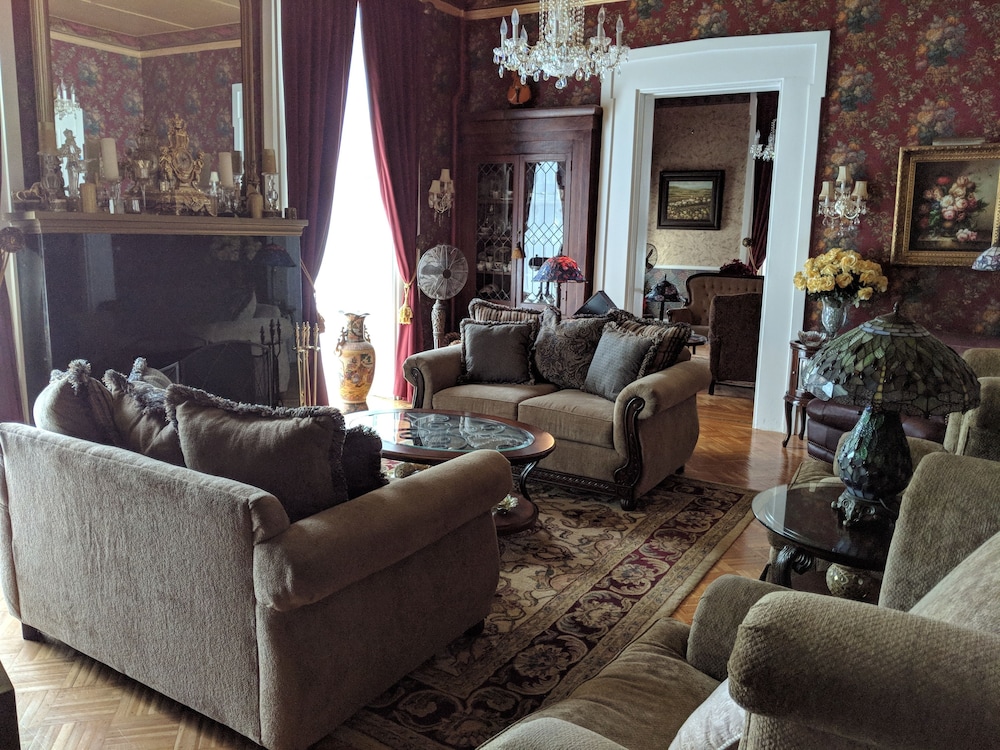 Allegiance Bed and Breakfast - photo 2