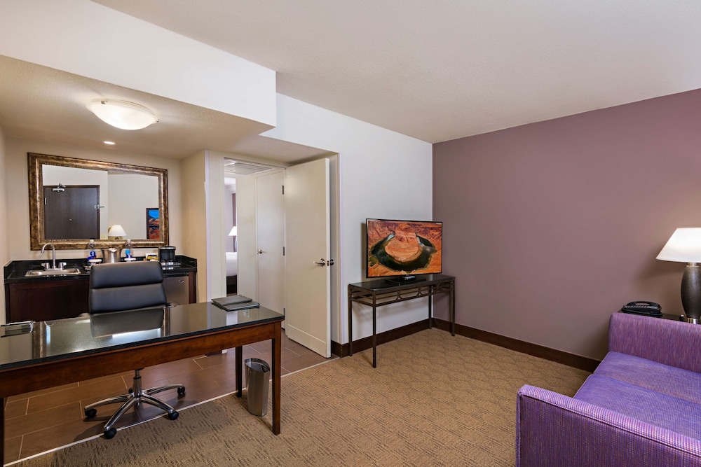 DoubleTree by Hilton Phoenix Mesa - photo 33