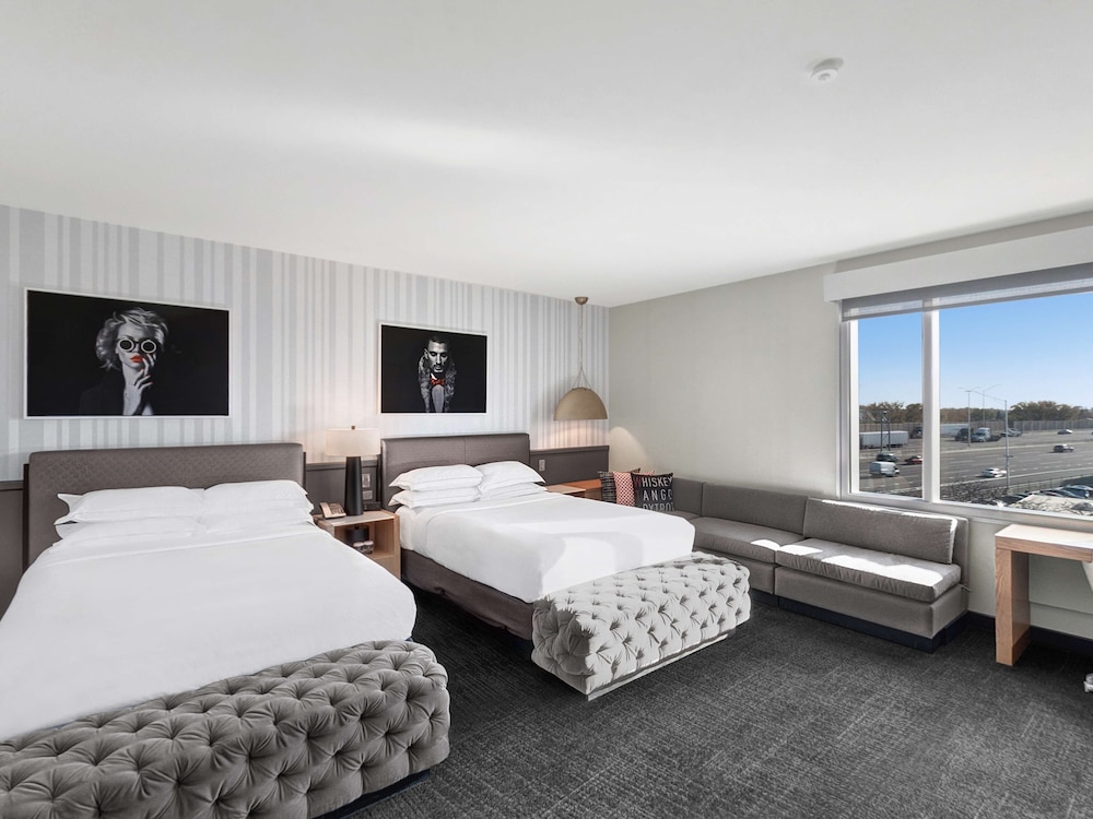 The Rose Chicago Tapestry Collection by Hilton - photo 9