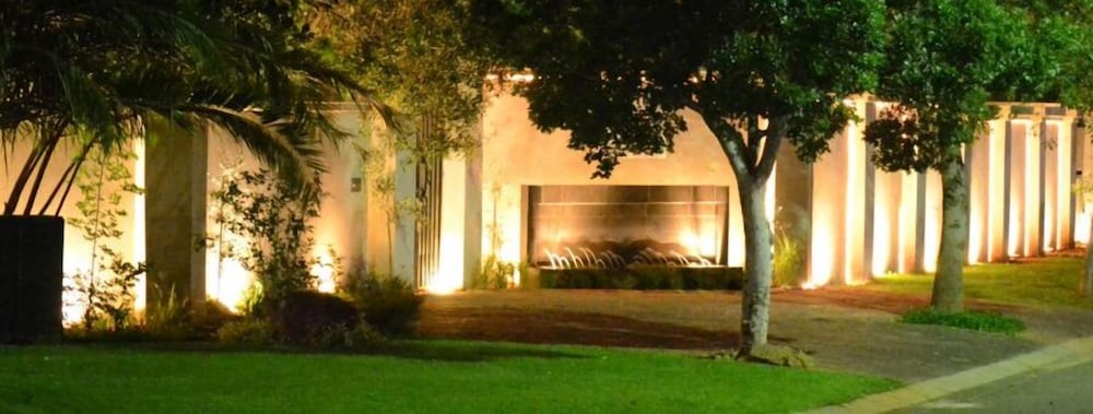 Little Eden Guest Lodge — 4-Star Luxury Hotel in Vanderbijlpark, South Africa