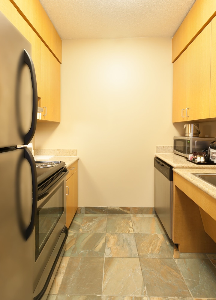 DoubleTree by Hilton Hotel & Suites Houston by the Galleria - photo 25