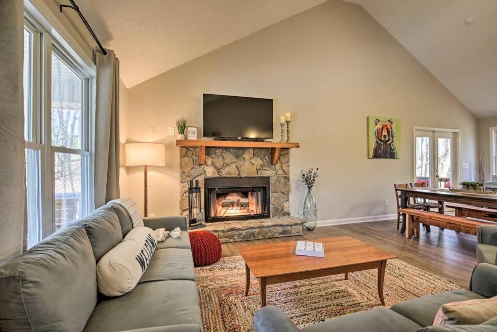 Less than 3 miles to Downtown with firepit - photo 4