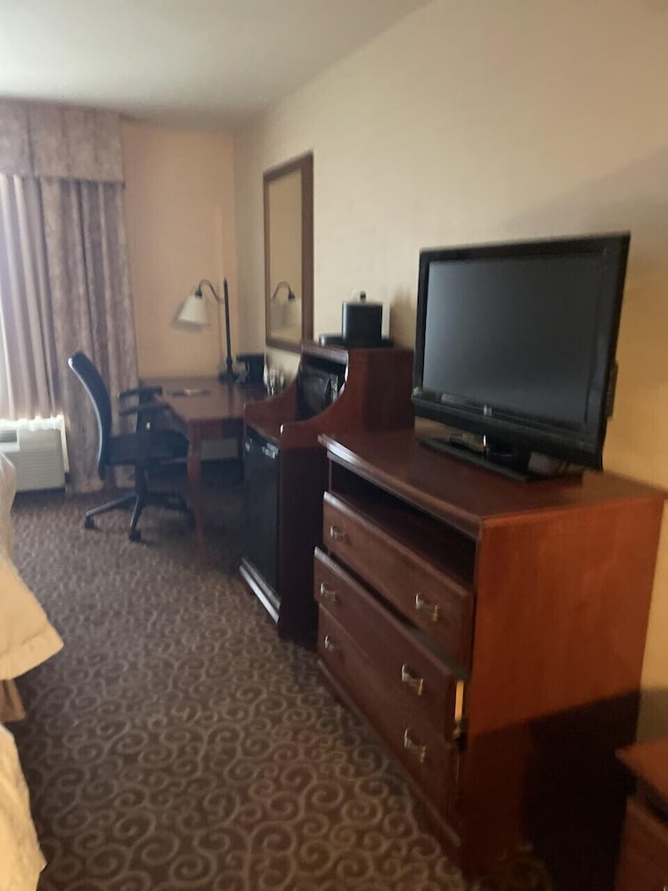 Hampton Inn Rawlins - photo 23