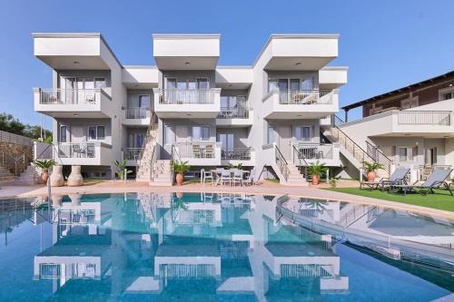 New Crete Apartment in Stavromenos Coast W Pool — 4-Star Luxury Hotel in Rethymno, Greece
