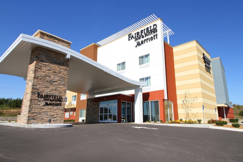 Fairfield Inn & Suites by Marriott London - featured photo