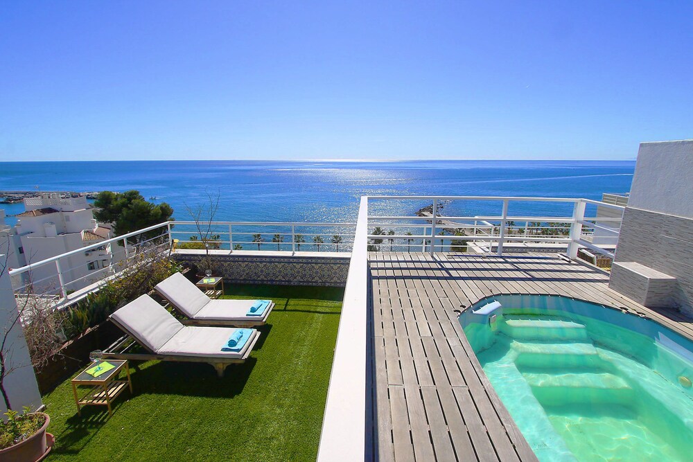 1149 Unique beachfront Penthouse Marbella Center 400m2 — 4-Star Luxury Hotel in Marbella, Spain