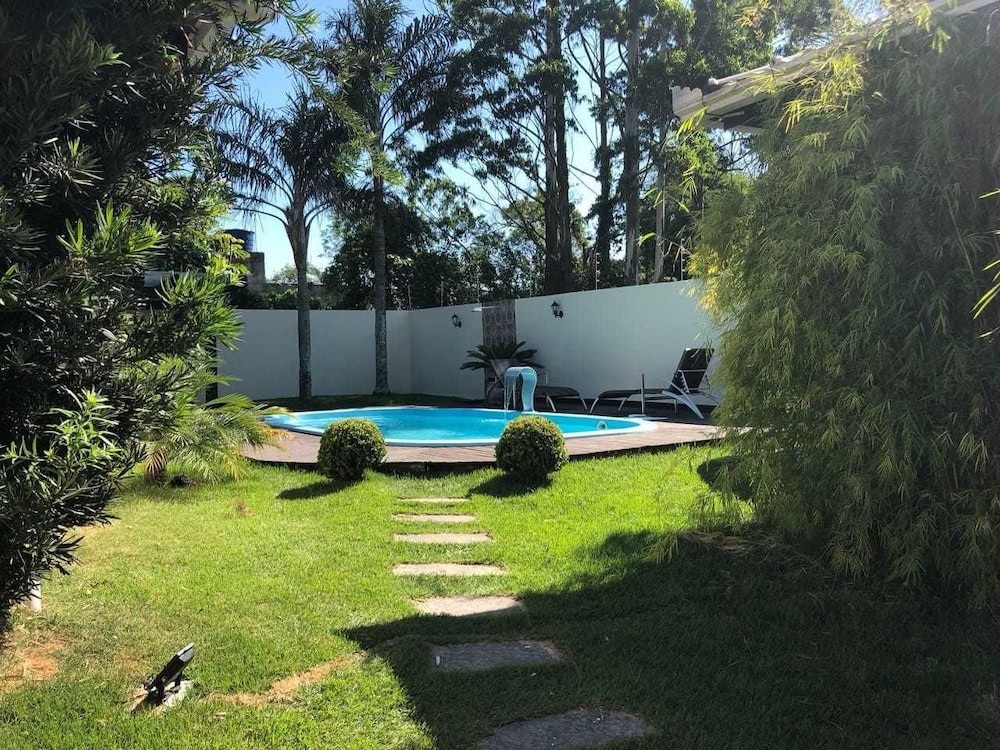 Pousada Charm House in Penha, Brasil