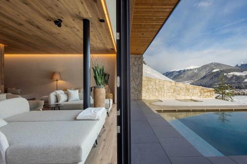 K Lodge View — 4-Star Luxury Hotel in Valdaora Di Mezzo, Italy