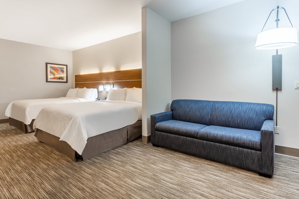 Holiday Inn Express & Suites Kearney by IHG - photo 12