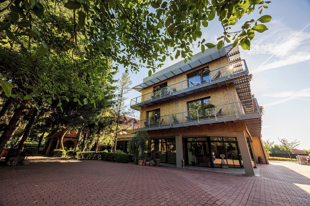 Hotel Frýdl - last minute hotel in Prague