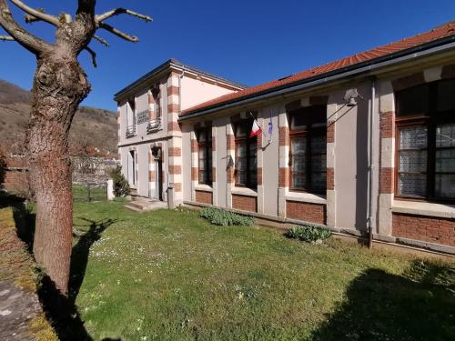 Gîte Pinols 4 pièces 6 personnes FR 1 582 252 — hotel in Saugues