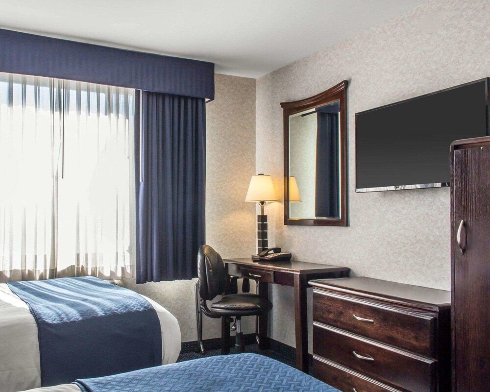 Paramount Inn - photo 17
