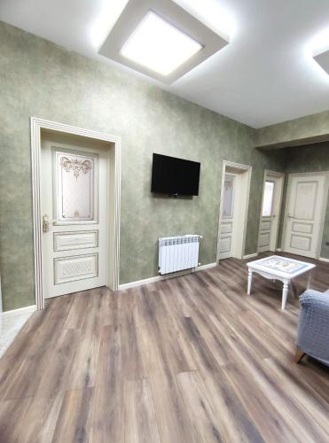 Merkeze Yakin Konforlu 2 Yatak Odali — 4-Star Luxury Hotel in Baku, Azerbaijan