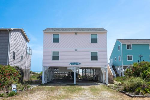 Victorias Seacret by Oak Island Accommodations - photo 20