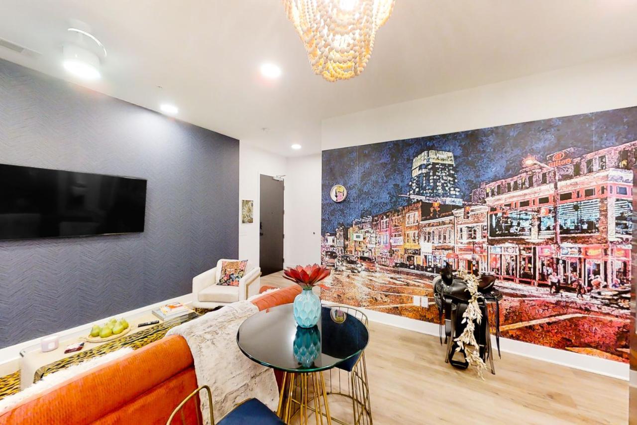 Tiger Lily — 4-Star Luxury Hotel in Nashville, United States