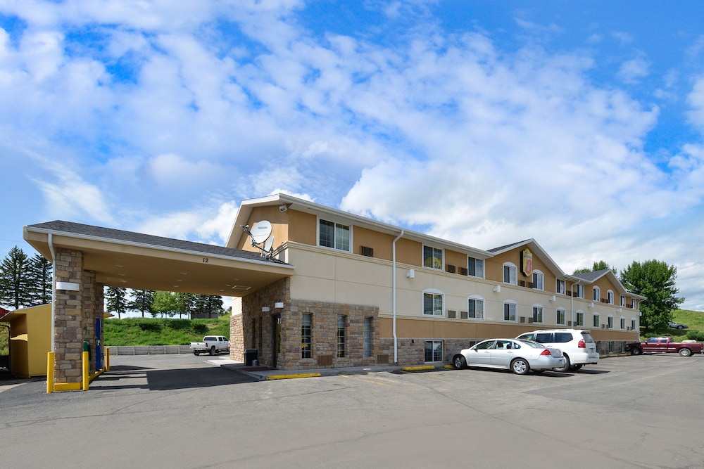Super 8 by Wyndham Minot Airport - photo 27