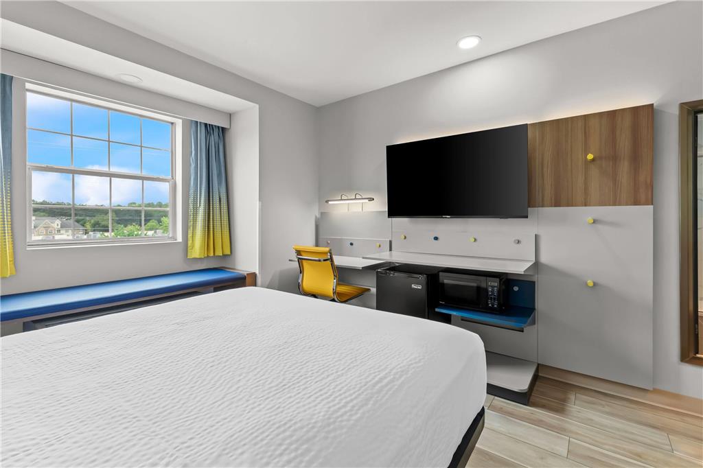 Microtel Inn & Suites by Wyndham Norcross - photo 27