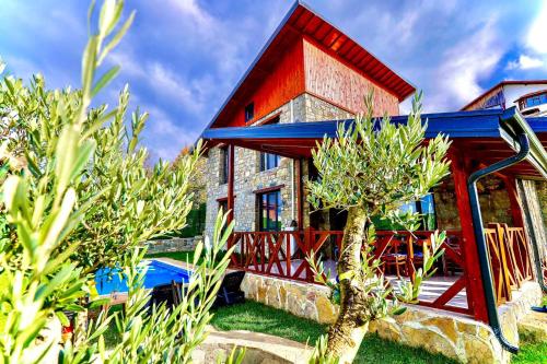 Sakarya Sapanca Kurucesme de 3 Oda 1 Salon Ozel Havuzlu Somineli 6 Kisilik Tas Ev Spn 3670 in Sapanca, Turkey