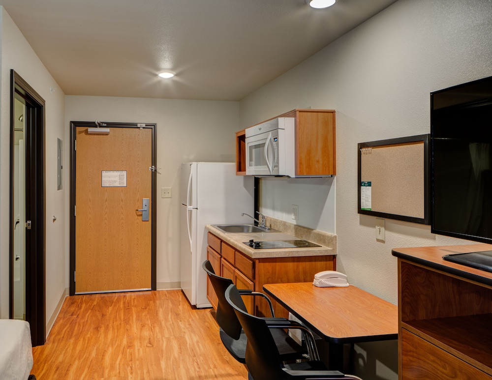 WoodSpring Suites Columbus NE I 270 Airport - photo 6