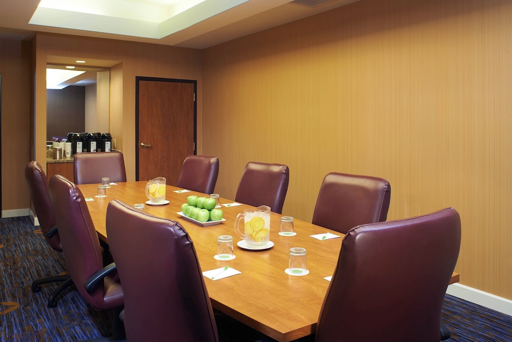 Courtyard by Marriott Kansas City Overland Park Convention Center - photo 28