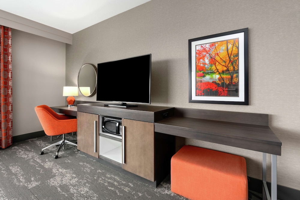 Hampton Inn & Suites Spokane Downtown South - photo 11