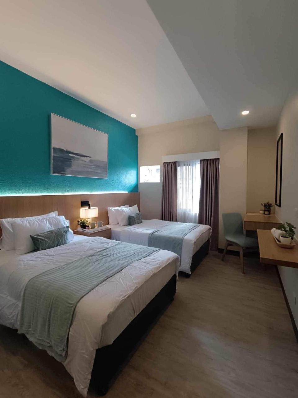 Kimtons Apartment Suite Capitol Site — 5-Star Luxury Hotel in Cebu City, Philippines