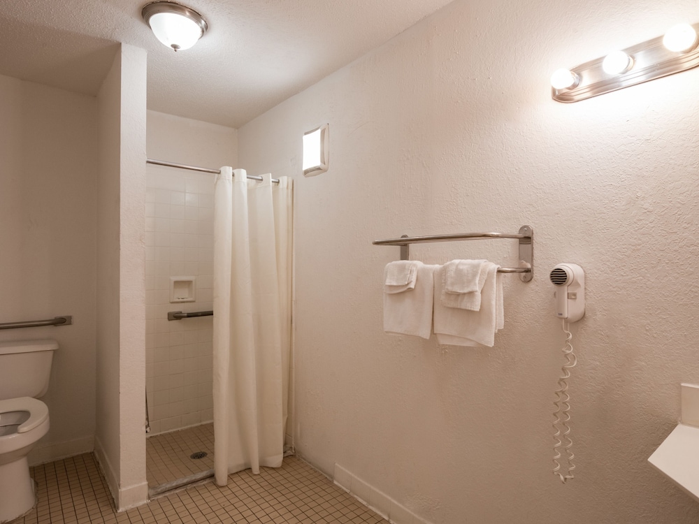 Haven Inn & Suites - photo 20
