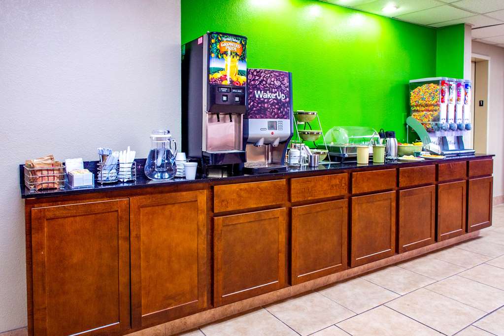 Quality Inn Moore Oklahoma City - photo 37