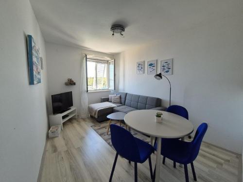 Apartments Matea One Bedroom Apartment with Sea View tikovica