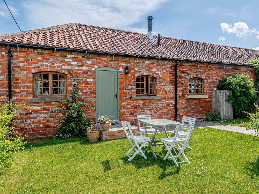 Barn End — 4-Star Luxury Hotel in Gainsborough, United Kingdom
