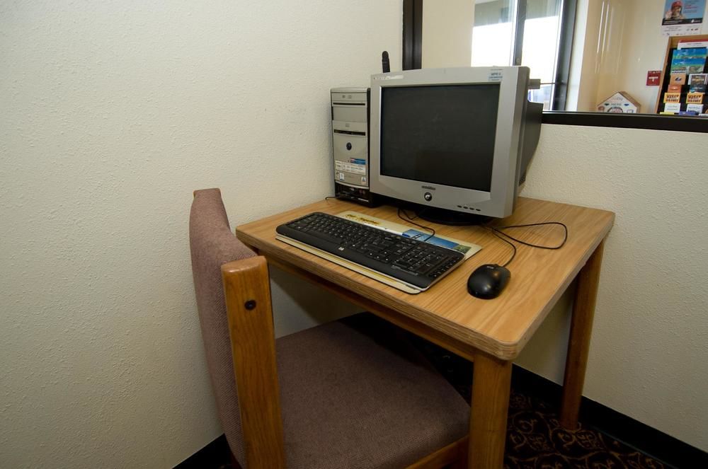 Rodeway Inn Baxter - photo 15