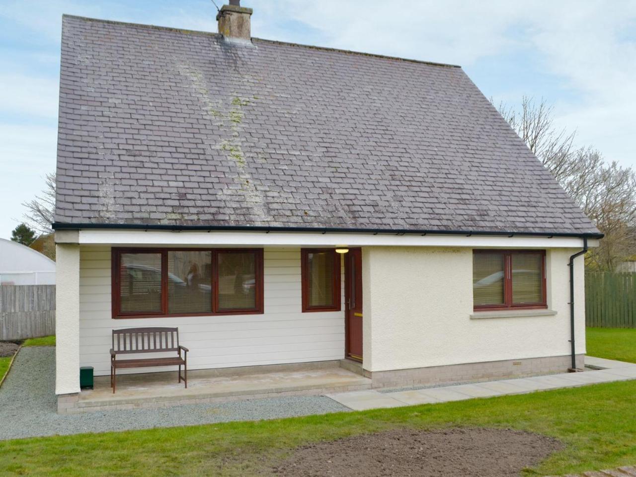 Cluaran Cottage — 4-Star Luxury Hotel in Tain, United Kingdom
