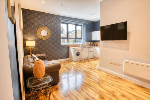 Suite 1 Class Apartment With King Sized Bed — 4-Star Luxury Hotel in Lincoln, United Kingdom