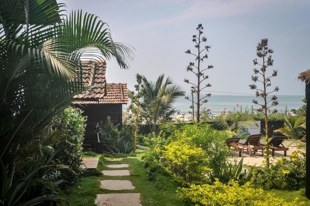 Lotus Sutra Beachfront Resort — 4-Star Luxury Hotel in Arambol, India