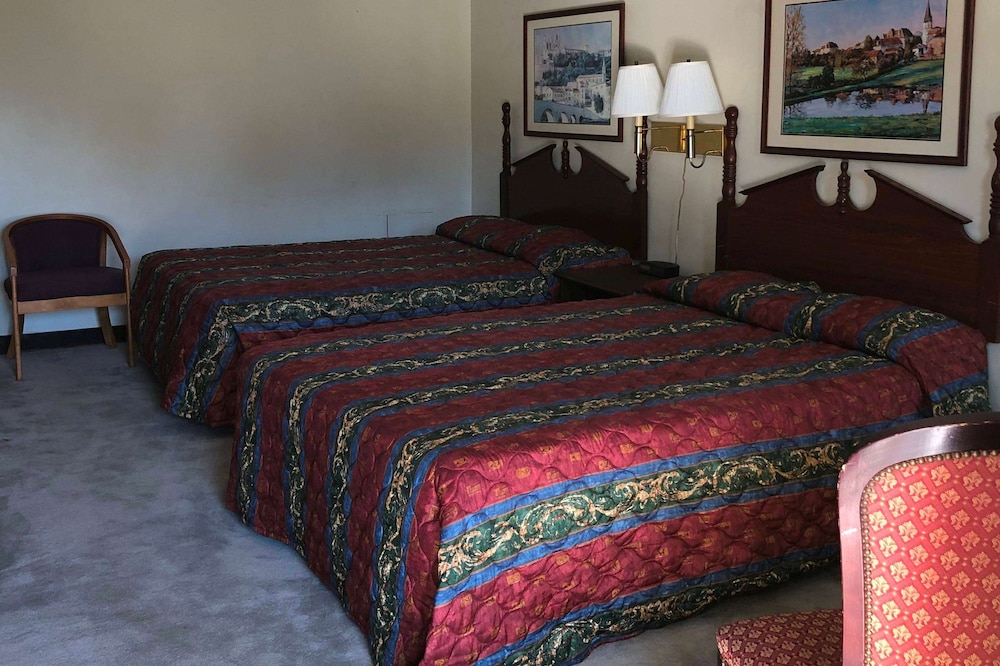 Knights Inn Selma - photo 10