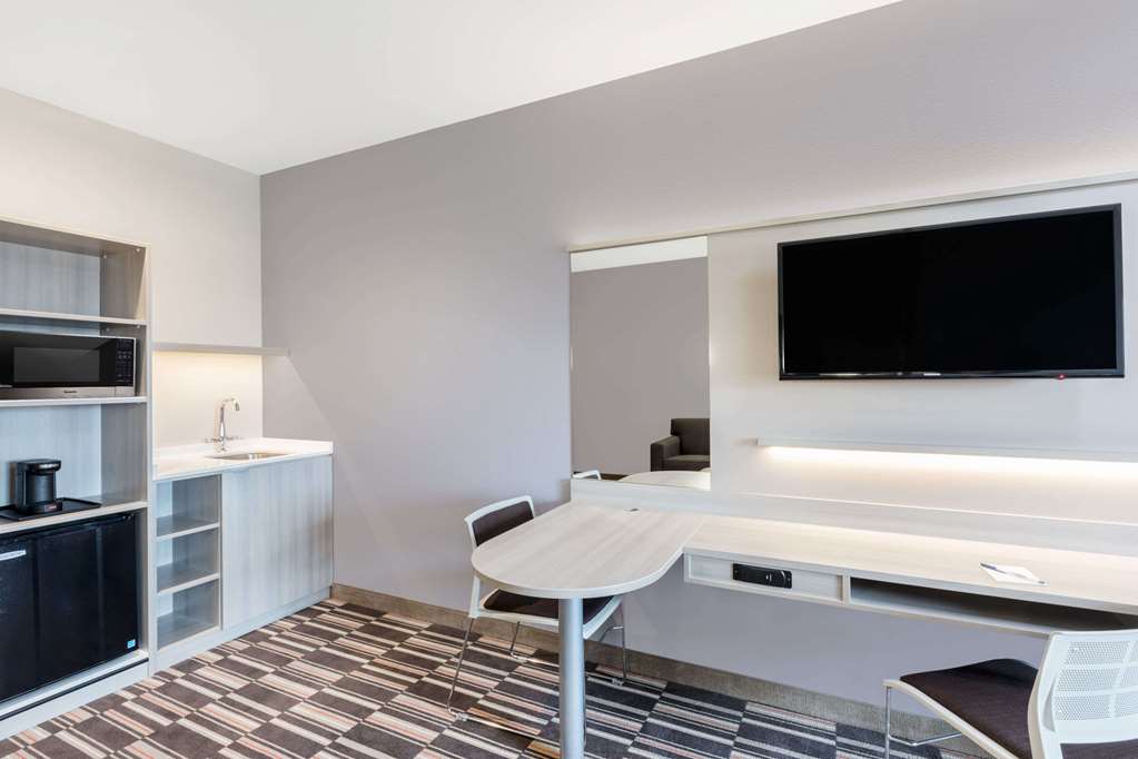 Microtel Inn & Suites By Wyndham Perry - photo 5