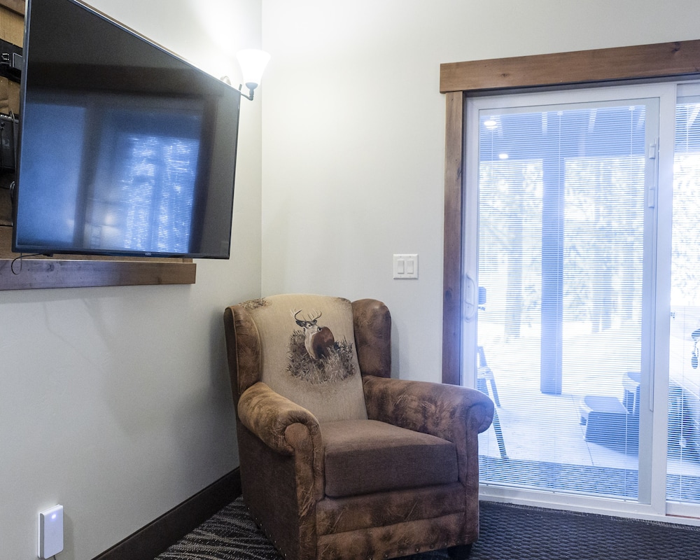 Sawtelle Mountain Resort - photo 9