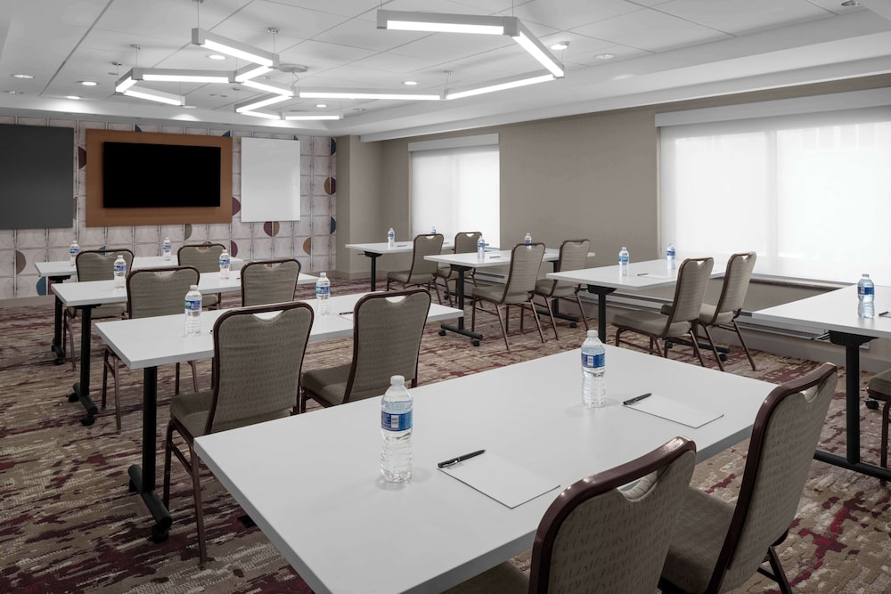 Hilton Garden Inn Bethesda Downtown - photo 49