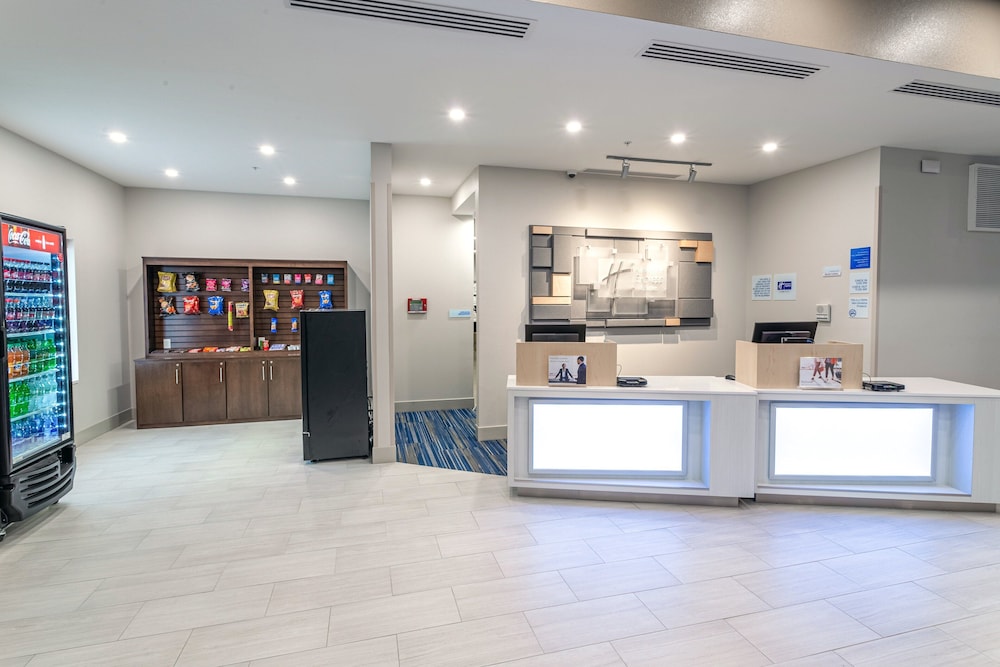 Holiday Inn Express & Suites Columbus Worthington by IHG - photo 4