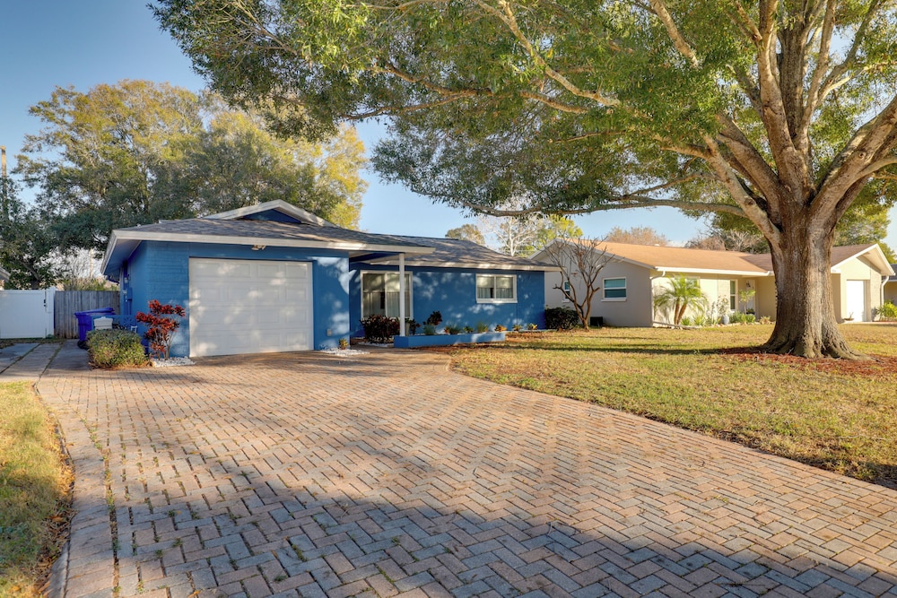 Calming Getaway: 9 Mi to Clearwater Beach in Clearwater, United States