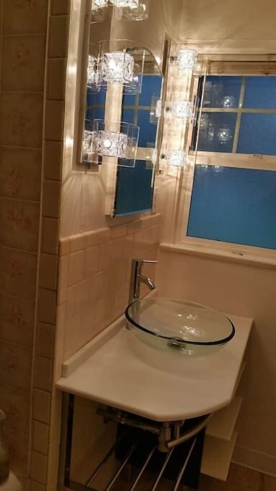 Spanish Craftsman Smarthouse 2 Baths - photo 15